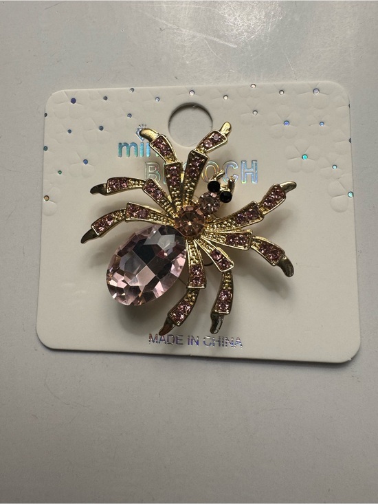 Mint Jewelry - New MINT Spider brooch - lt pink/gold